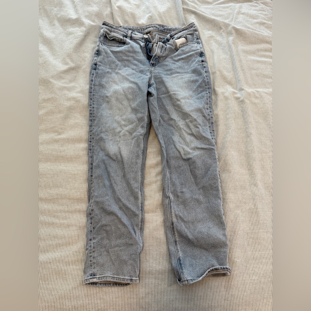 American Eagle Outfitters mom Straight Leg Jeans